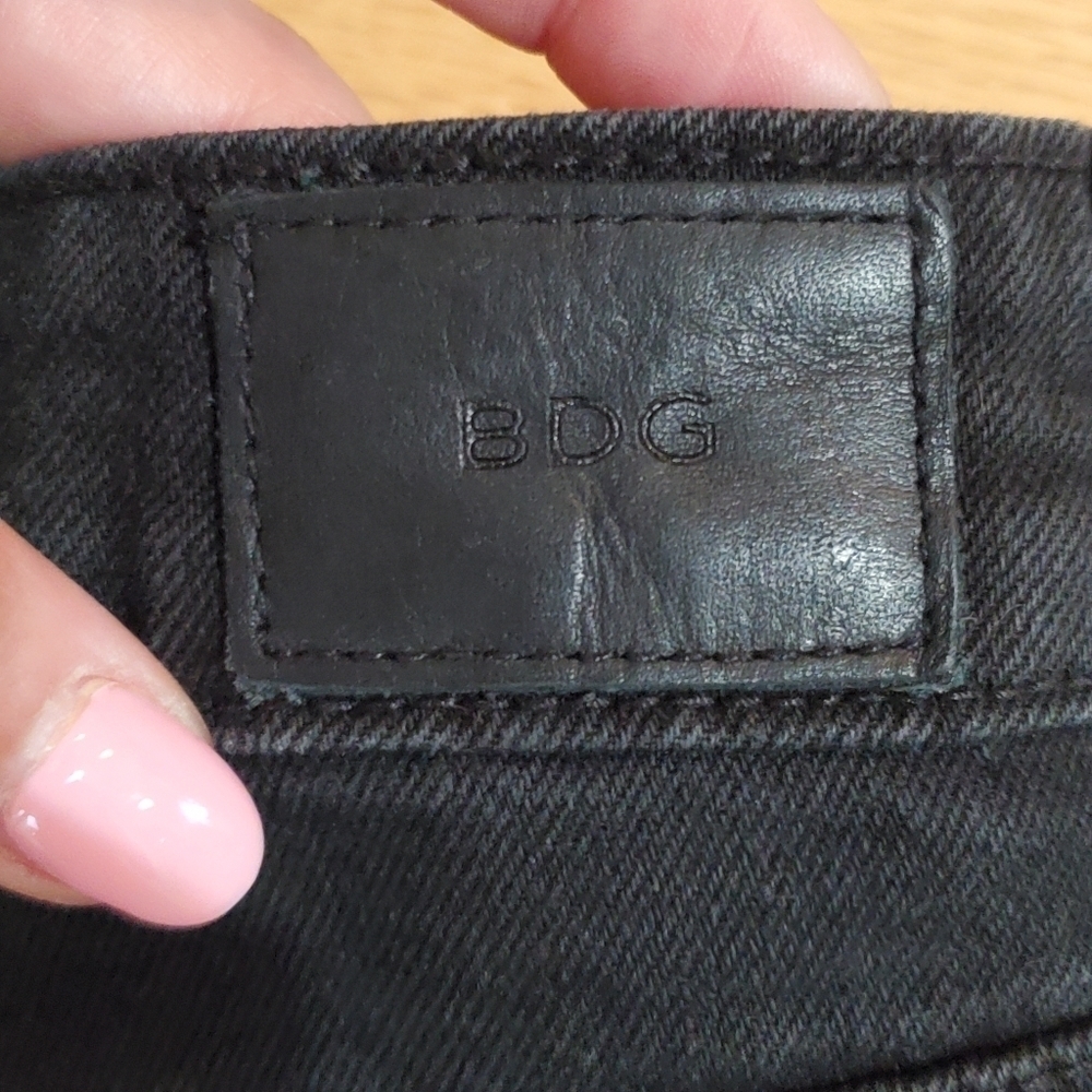 BDG Mid Rise Shortie Black Denim Shorts - Picture 5 of 6